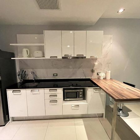 Private Apartment At Emerald Terrace Patong Buitenkant foto