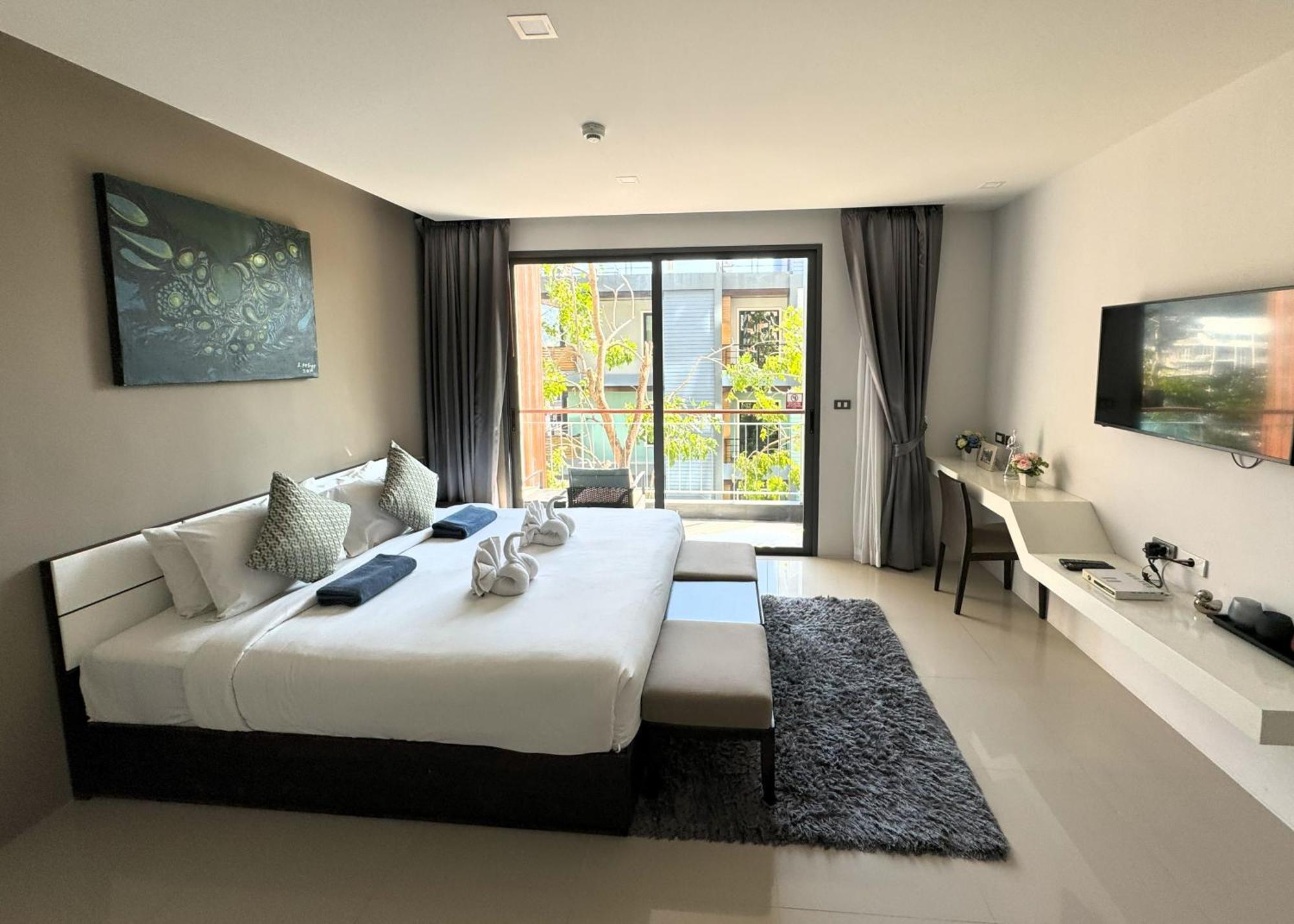 Private Apartment At Emerald Terrace Patong Buitenkant foto