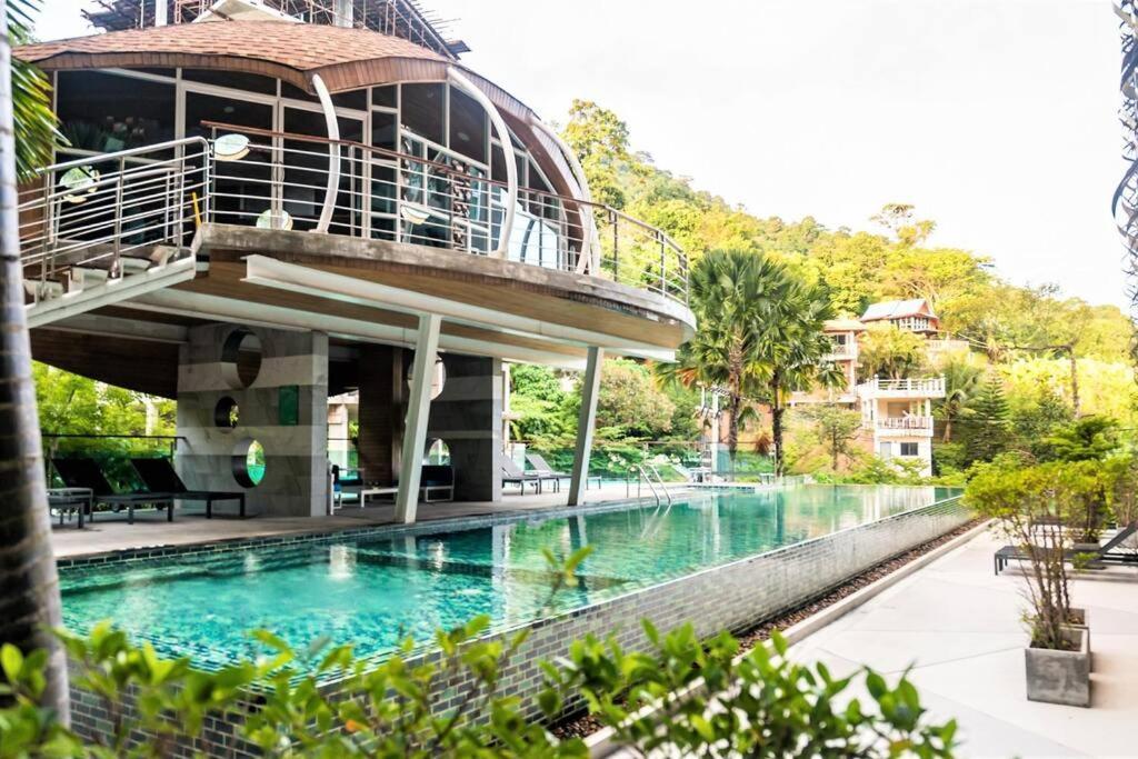 Private Apartment At Emerald Terrace Patong Buitenkant foto
