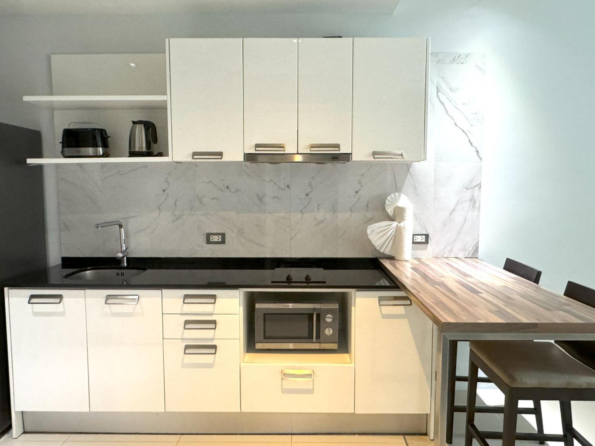 Private Apartment At Emerald Terrace Patong Buitenkant foto