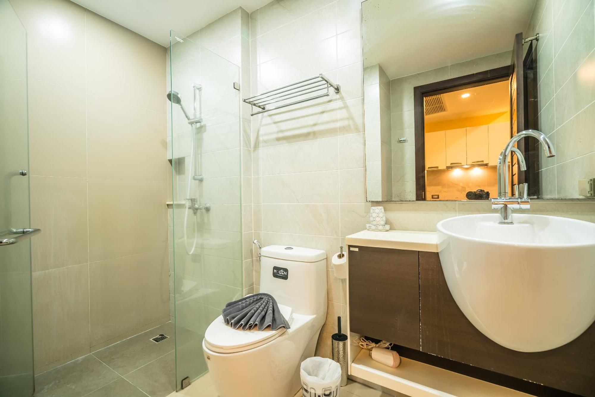 Private Apartment At Emerald Terrace Patong Buitenkant foto