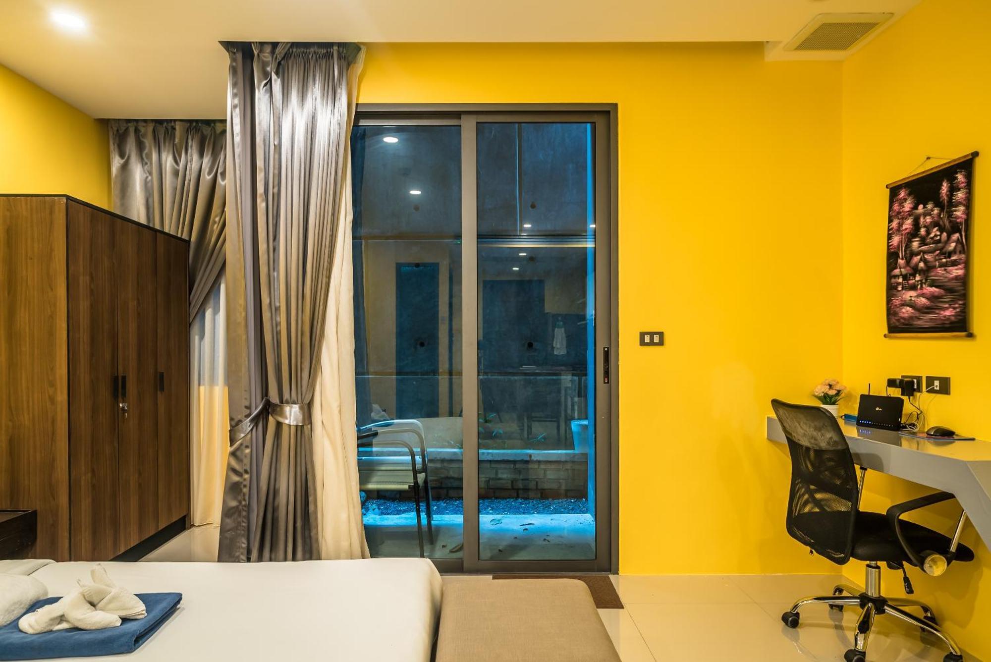 Private Apartment At Emerald Terrace Patong Buitenkant foto