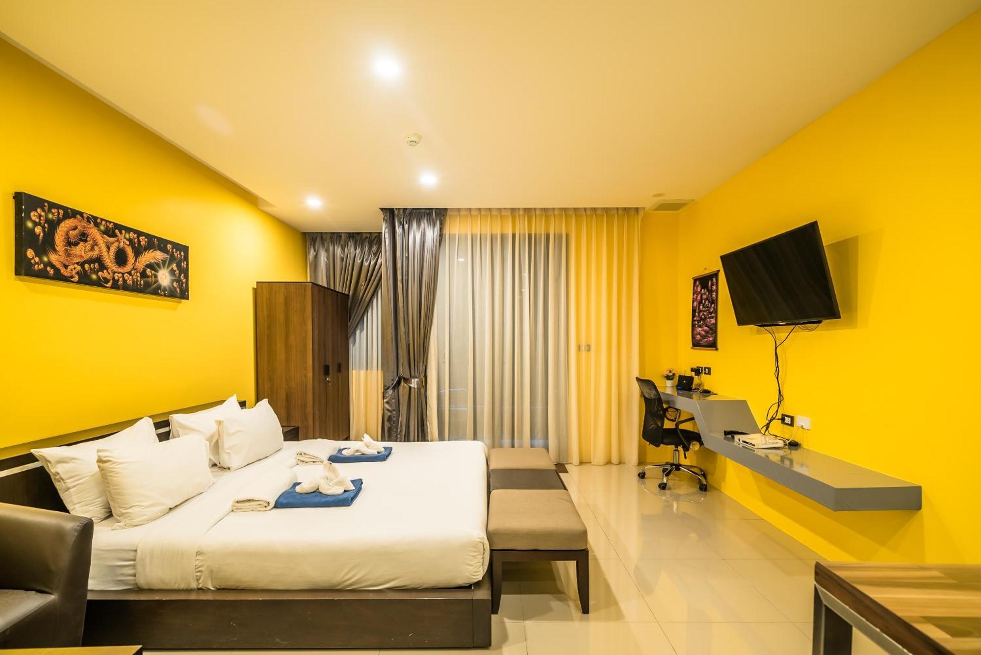 Private Apartment At Emerald Terrace Patong Buitenkant foto